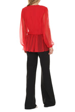 Carica l'immagine nel visualizzatore di Gallery, Silk blouse