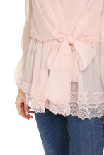 Carica l'immagine nel visualizzatore di Gallery, Silk blouse