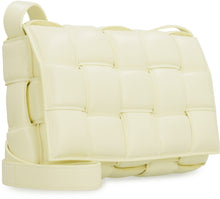 Carica l'immagine nel visualizzatore di Gallery, Padded Cassette leather crossbody bag