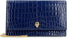 Carica l'immagine nel visualizzatore di Gallery, Skull leather crossbody bag