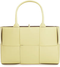 Carica l'immagine nel visualizzatore di Gallery, Arco leather tote