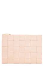 Carica l'immagine nel visualizzatore di Gallery, Leather Pouch