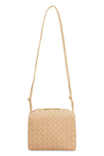 Carica l'immagine nel visualizzatore di Gallery, Loop leather crossbody bag