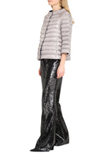 Carica l'immagine nel visualizzatore di Gallery, Snap button fastening down jacket
