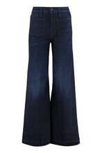 Load image into Gallery viewer, The Swooner Patch Roller Skimp jeans
