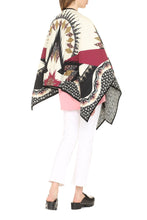 Carica l&#39;immagine nel visualizzatore di Gallery, Padded cape
