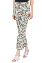 Carica l&#39;immagine nel visualizzatore di Gallery, Pescina cropped trousers
