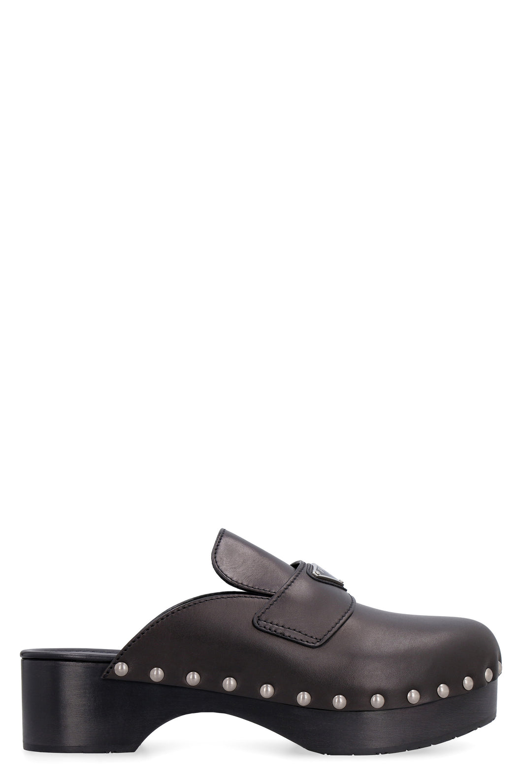 Leather clogs