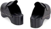 Load image into Gallery viewer, Leather clogs
