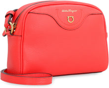 Carica l&#39;immagine nel visualizzatore di Gallery, Candy pebbled leather messenger bag
