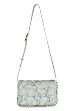 Carica l&#39;immagine nel visualizzatore di Gallery, Padded Cassette leather crossbody bag
