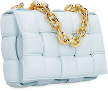 Carica l&#39;immagine nel visualizzatore di Gallery, Chain Cassette leather crossbody bag
