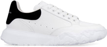Carica l&#39;immagine nel visualizzatore di Gallery, New Court leather sneakers
