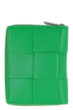 Carica l&#39;immagine nel visualizzatore di Gallery, Leather wallet
