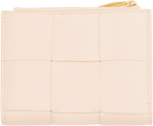 Carica l&#39;immagine nel visualizzatore di Gallery, Leather wallet
