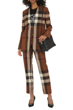 Load image into Gallery viewer, Wool single-breasted blazer
