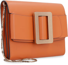 Carica l&#39;immagine nel visualizzatore di Gallery, Buckle Travel Case leather clutch
