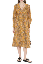 Load image into Gallery viewer, Printed crêpe dress
