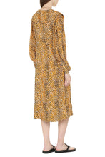 Load image into Gallery viewer, Printed crêpe dress
