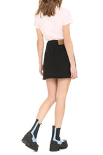 Carica l&#39;immagine nel visualizzatore di Gallery, Denim mini skirt
