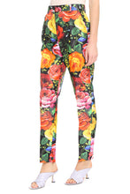 Load image into Gallery viewer, Printed silk pants
