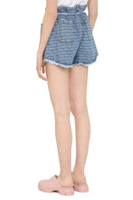 Carica l&#39;immagine nel visualizzatore di Gallery, Denim shorts
