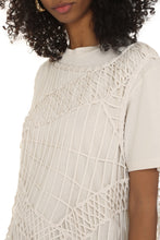 Carica l&#39;immagine nel visualizzatore di Gallery, Cotton T-shirt with crochet vest
