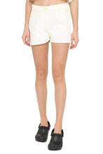 Carica l&#39;immagine nel visualizzatore di Gallery, Denim shorts
