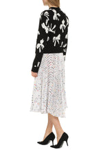 Load image into Gallery viewer, Long sleeve crew-neck sweater
