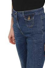 Carica l&#39;immagine nel visualizzatore di Gallery, Cropped slim fit jeans
