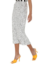 Carica l&#39;immagine nel visualizzatore di Gallery, Tasha sequin pencil skirt
