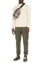 Load image into Gallery viewer, Wool sweater
