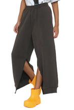 Carica l&#39;immagine nel visualizzatore di Gallery, Cotton track-pants
