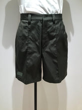 Carica l&#39;immagine nel visualizzatore di Gallery, Techno fabric bermuda-shorts
